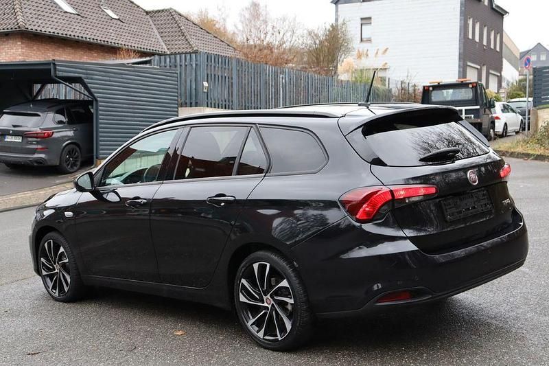 Gebraucht Fiat Tipo S 120 PS (88 kW) 2020 Schwarz Limousine