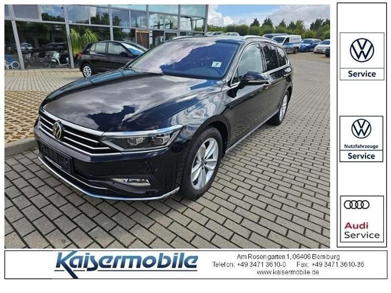 Deep black perleffekt Gebraucht 2022 VW Passat Elegance Kombi | 27.890 € (Fairer Preis) - Bild 1/4