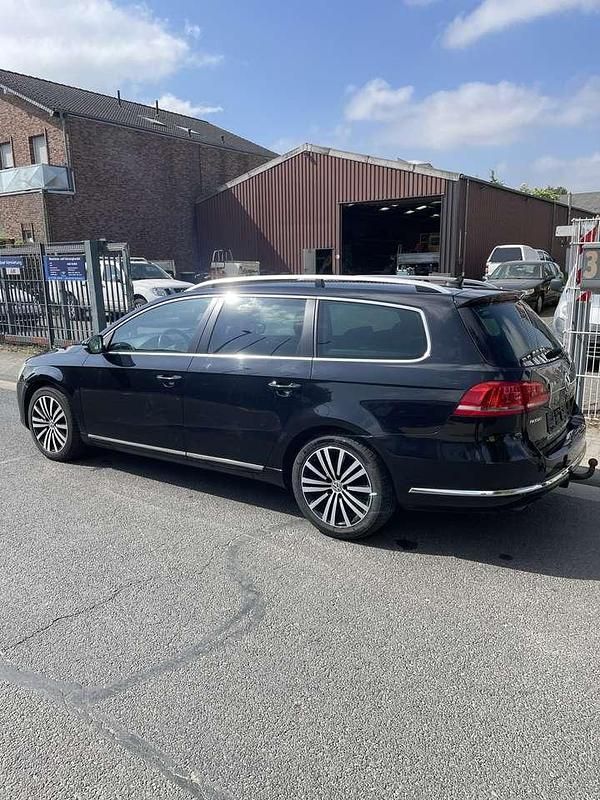 Gebraucht VW Passat Comfortline 140 PS (102 kW) 2014 Schwarz Kombi