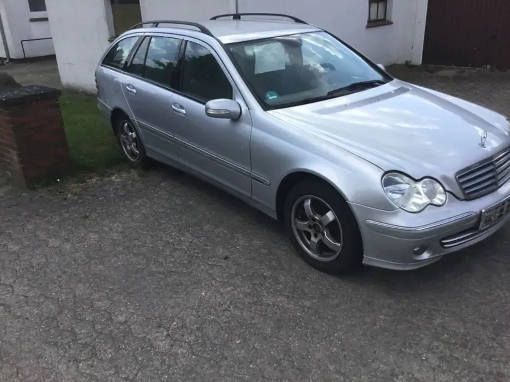 Gebraucht Mercedes C200 Elegance 122 PS (89 kW) 2006 Silber Limousine