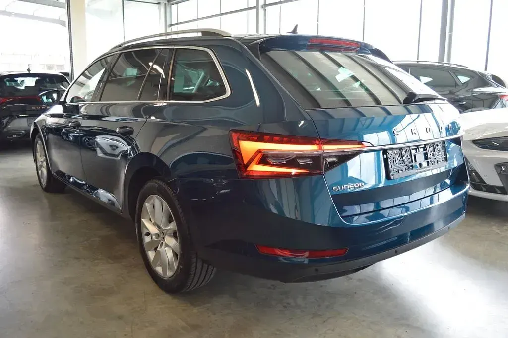 Gebraucht Skoda Superb Style 150 PS (110 kW) 2020 Blau Limousine