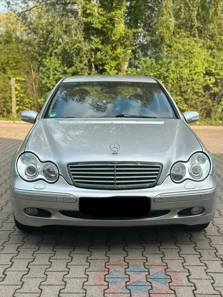 Gebraucht Mercedes C240 Elegance 170 PS (125 kW) 2003 Silber Limousine