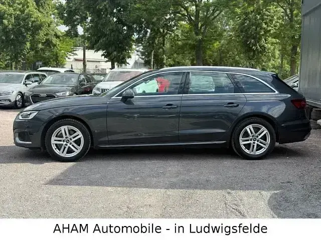 Gebraucht Audi A4 Ambiente 163 PS (119 kW) 2021 Grau Kombi