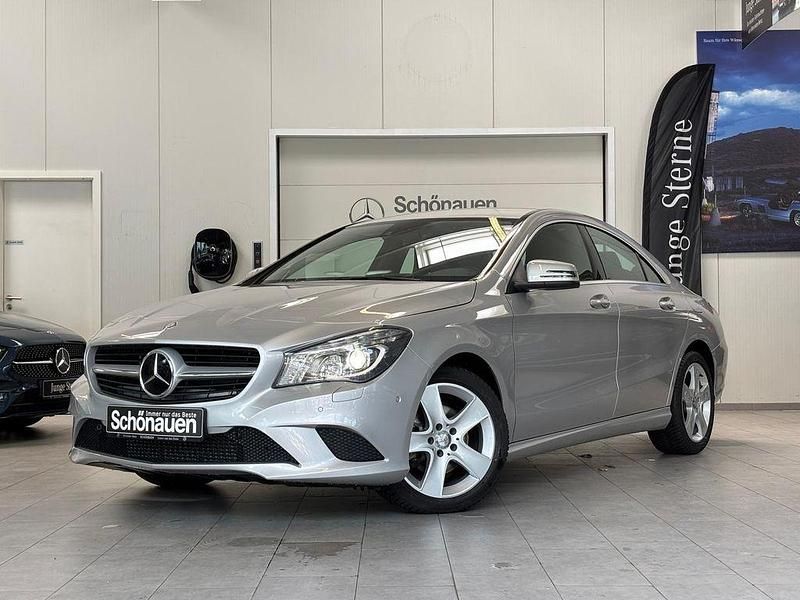 Silber Gebraucht 2013 Mercedes CLA200 Coupé | 19.280 € (Fairer Preis) - Bild 1/4