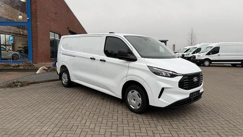 Gebraucht Ford Transit 136 PS (100 kW) 2024 Weiß Limousine