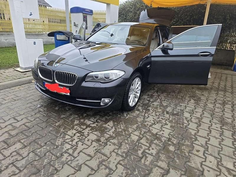 Gebraucht BMW 525 Sport Line 218 PS (160 kW) 2012 Kombi
