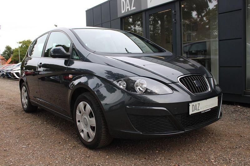 Grau Gebraucht 2009 Seat Altea Reference Van / Kleinbus | 5.995 € (Teuer) - Bild 1/4