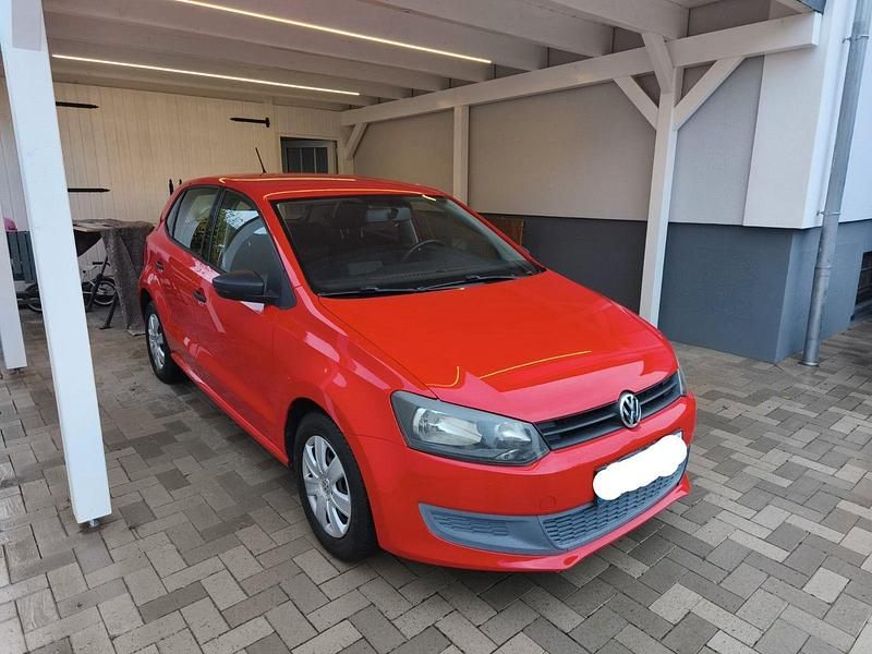 Rot Gebraucht 2009 VW Polo Trendline Kleinwagen | 5.500 € (Etwas zu teuer) - Bild 1/4