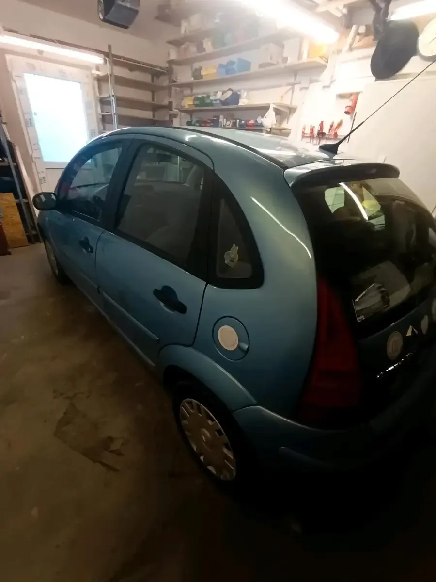 Gebraucht Citroën C3 73 PS (53 kW) 2005 Blau Kleinwagen