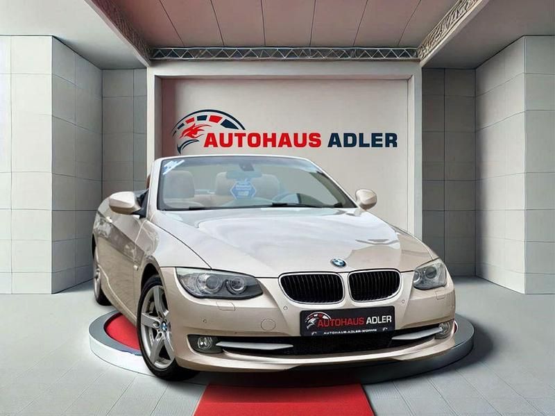 Silber Gebraucht 2012 BMW 320 Cabriolet Sport Line Cabrio | 12.490 € (Fairer Preis) - Bild 1/4