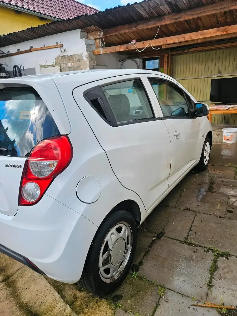Gebraucht Chevrolet Spark 69 PS (50 kW) 2013 Weiß Kleinwagen