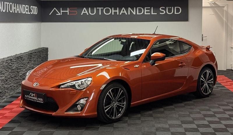 Orange Gebraucht 2012 Toyota GT86 GT Coupé | 22.999 € (Fairer Preis) - Bild 1/4