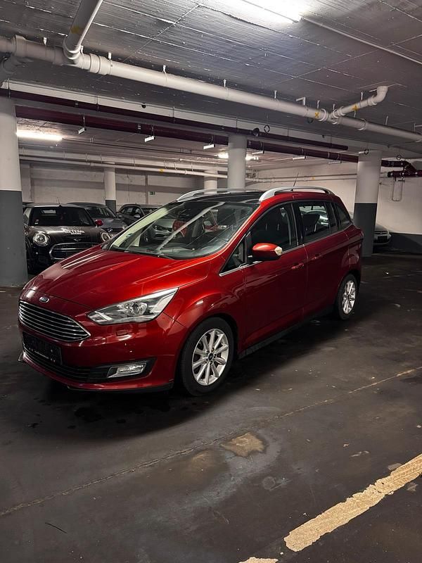 Rot Gebraucht 2016 Ford C-MAX Van / Kleinbus | 6.790 € (Teuer) - Bild 1/4