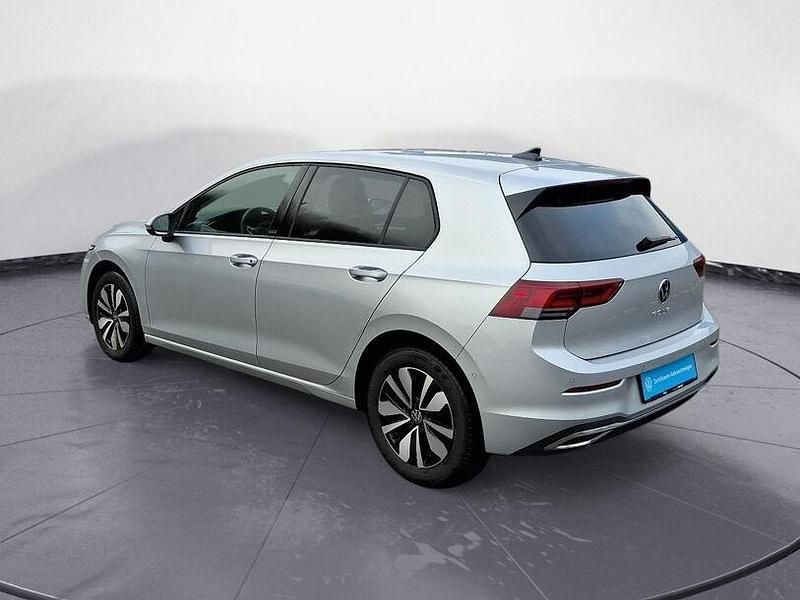 Gebraucht VW Golf VIII Life 116 PS (85 kW) 2024 Silber Limousine