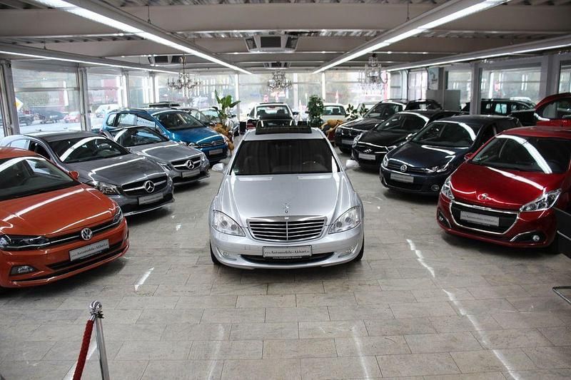 Grau Gebraucht 2009 Mercedes S320 Limousine | 9.850 € (Superpreis) - Bild 1/4