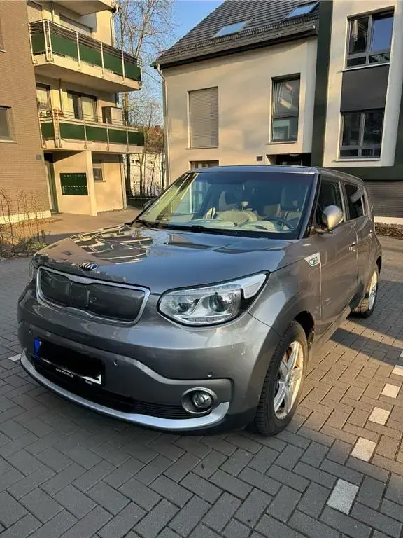 Gebraucht Kia Soul 80 kW (110 PS) 2015 Grau SUV