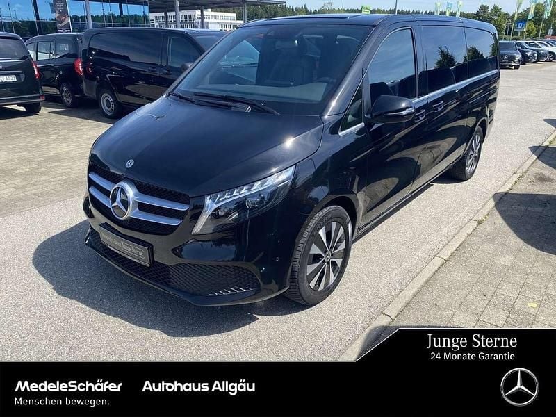 Obsidianschwarz Gebraucht 2023 Mercedes V300 Avantgarde Van / Kleinbus | 59.850 € (Guter Preis) - Bild 1/4