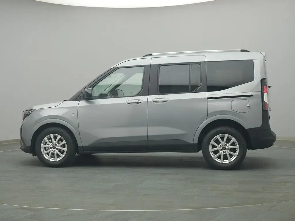 Neu Ford Tourneo Courier Titanium 125 PS (91 kW) 2026 Silber Van / Kleinbus