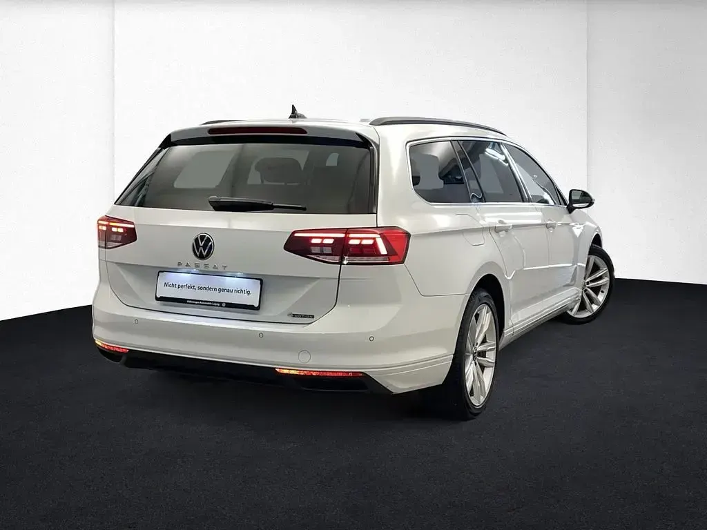 Gebraucht VW Passat Business 200 PS (147 kW) 2022 Weiß Kombi