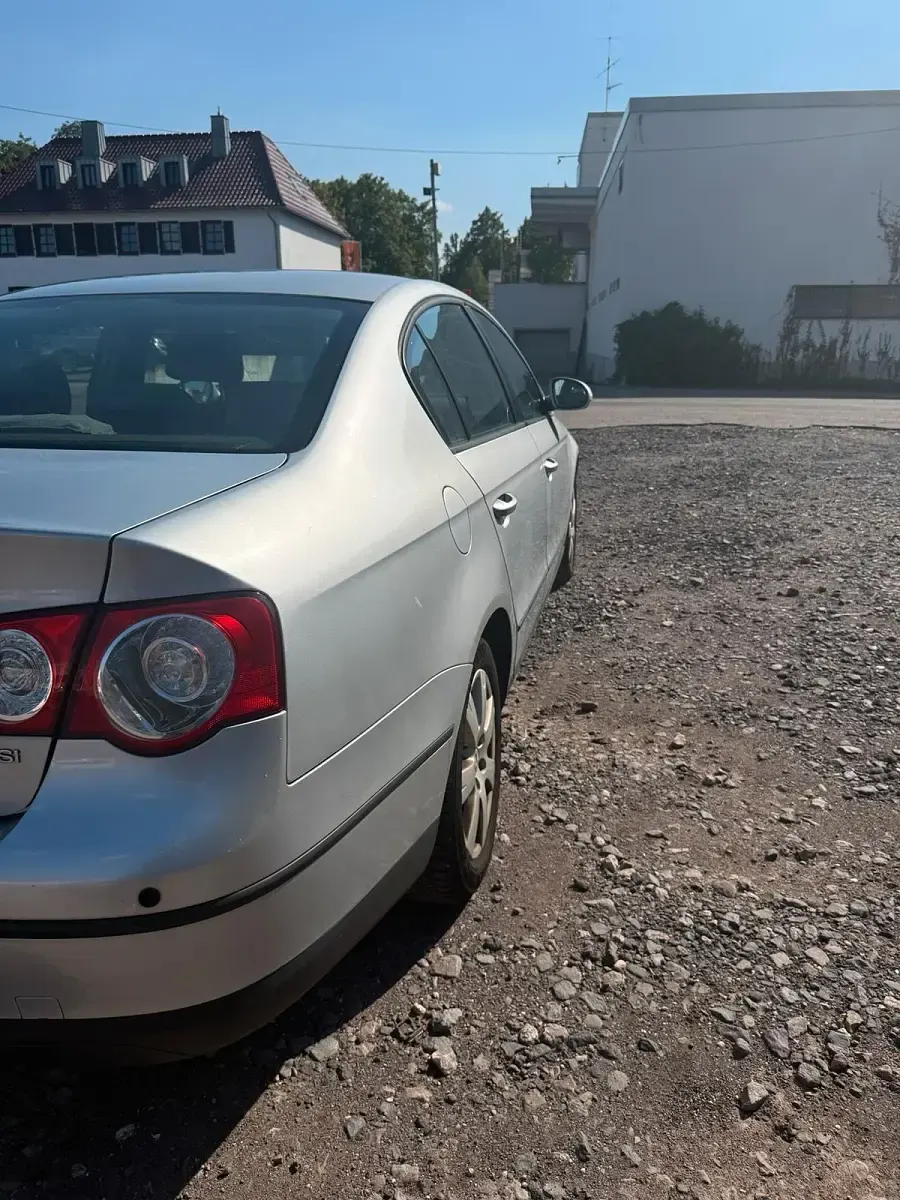 Gebraucht VW Passat 115 PS (84 kW) 2004 Silber Limousine