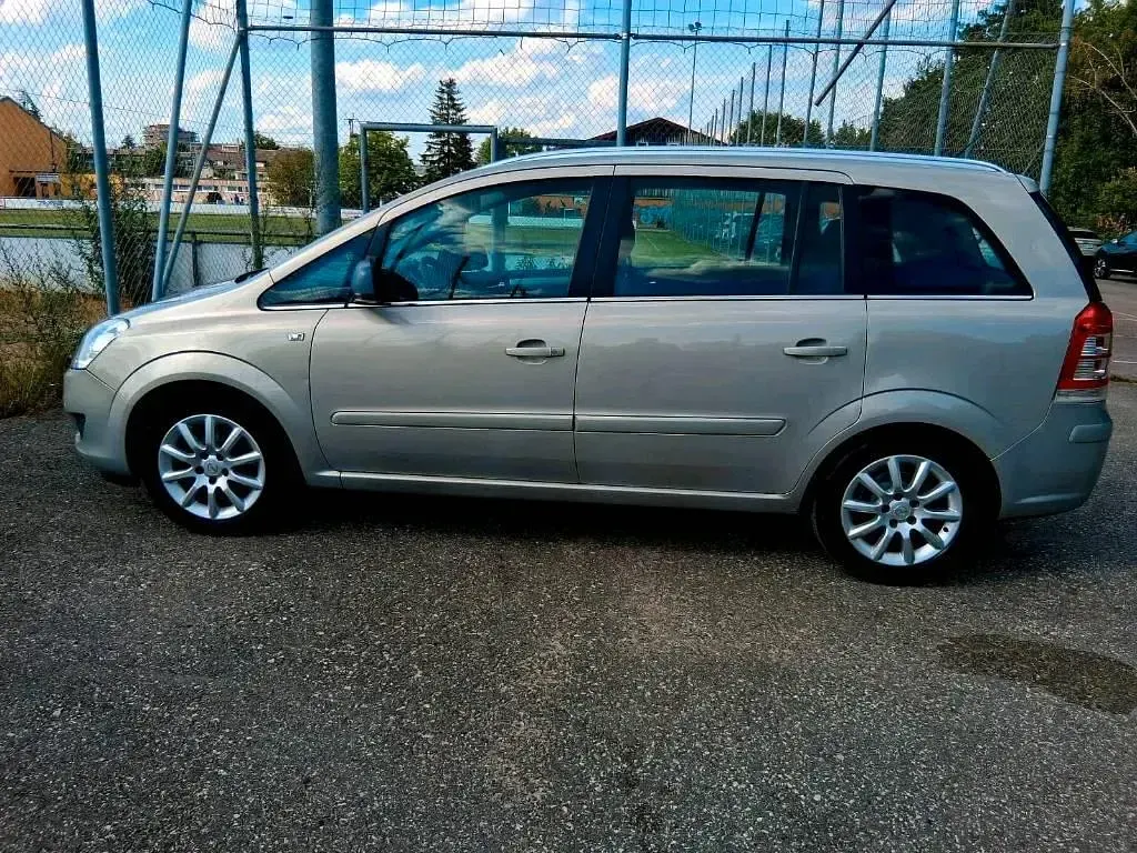 Gebraucht Opel Zafira 125 PS (91 kW) 2009 Grau Van / Kleinbus