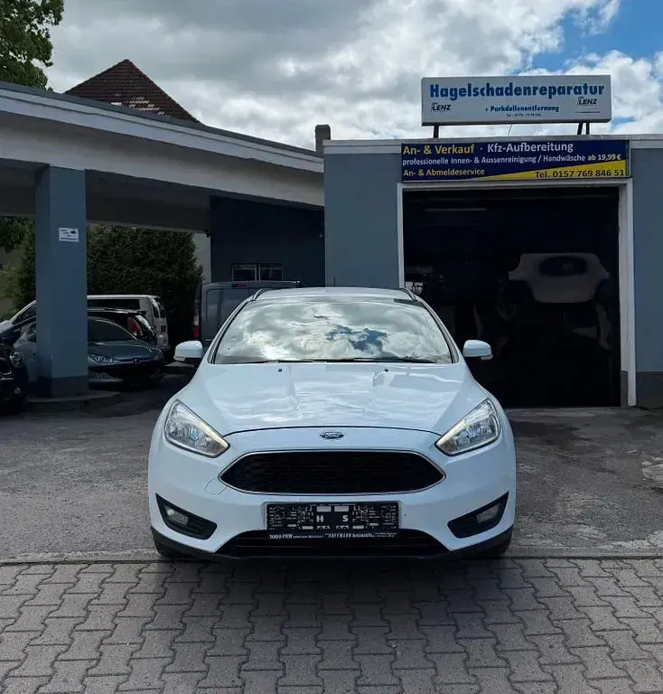 Usata Ford Focus Trend 101 CV (74 kW) 2018 Bianco Berlina
