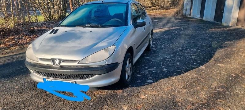 Gebraucht Peugeot 206 75 PS (55 kW) 2008 Grau Kleinwagen