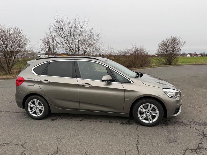 Gebraucht BMW 220 Active Tourer Performance 192 PS (141 kW) 2015 Gold Van / Kleinbus