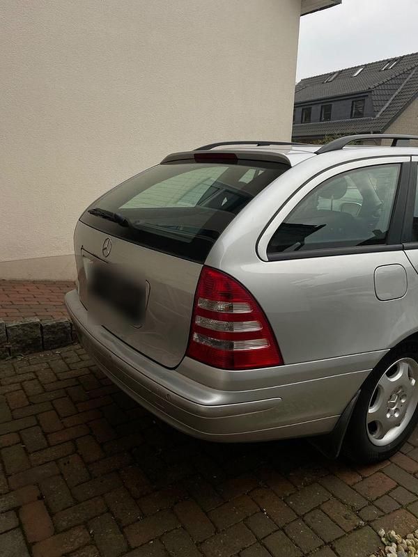 Gebraucht Mercedes C200 Classic 122 PS (89 kW) 2004 Silber Kombi