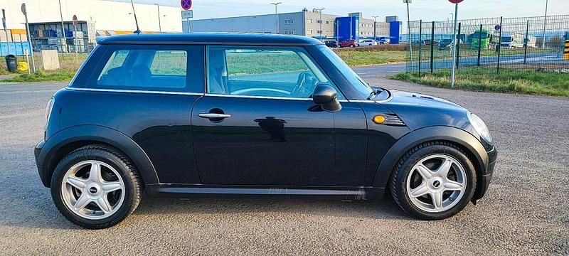 Gebraucht Mini Cooper 90 PS (66 kW) 2009 Schwarz Kleinwagen