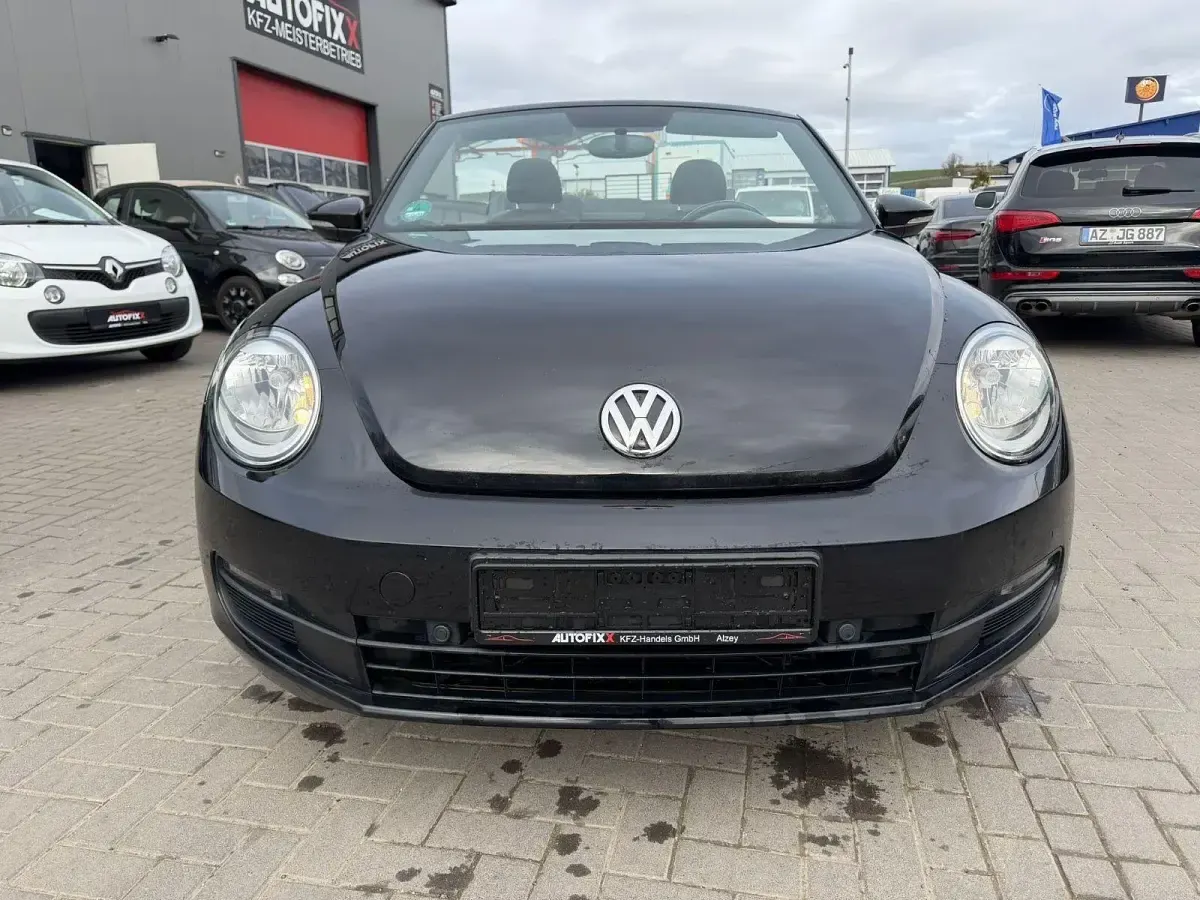 Usata VW Beetle Cabriolet 140 CV (102 kW) 2013 Nero Cabrio