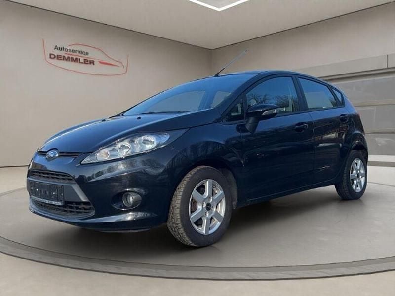 Pantherschwarz metallic (metallic) Gebraucht 2011 Ford Fiesta Trend Kleinwagen | 4.900 € (Fairer Preis) - Bild 1/4