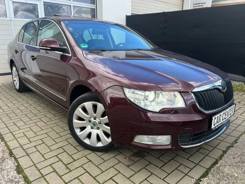 Gebraucht Skoda Superb Elegance 160 PS (117 kW) 2009 Rot Limousine