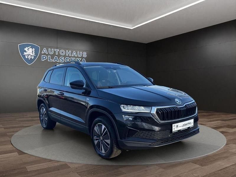 Gebraucht Skoda Karoq Tour 150 PS (110 kW) 2022 Schwarzmagic perleffekt SUV