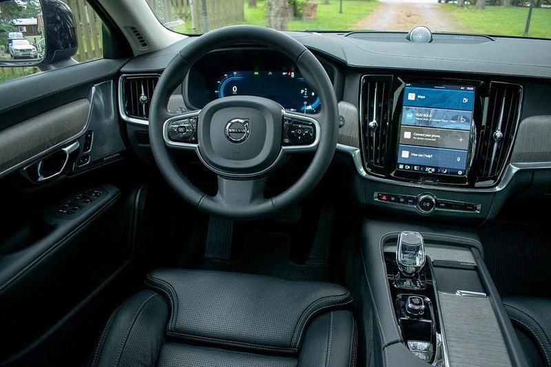 Gebraucht Volvo V90 CC Ultimate 235 PS (172 kW) 2022 Schwarz Kombi