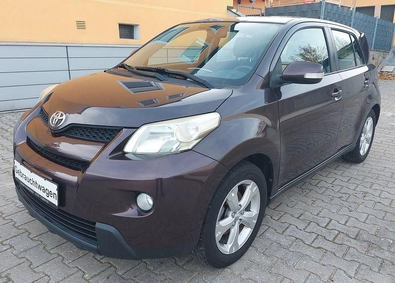 Rot Gebraucht 2010 Toyota Urban Cruiser Limousine | 4.900 € (Guter Preis) - Bild 1/4