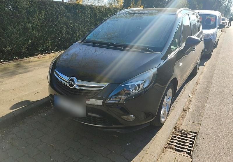 Gebraucht Opel Zafira 140 PS (102 kW) 2015 Schwarz Van / Kleinbus