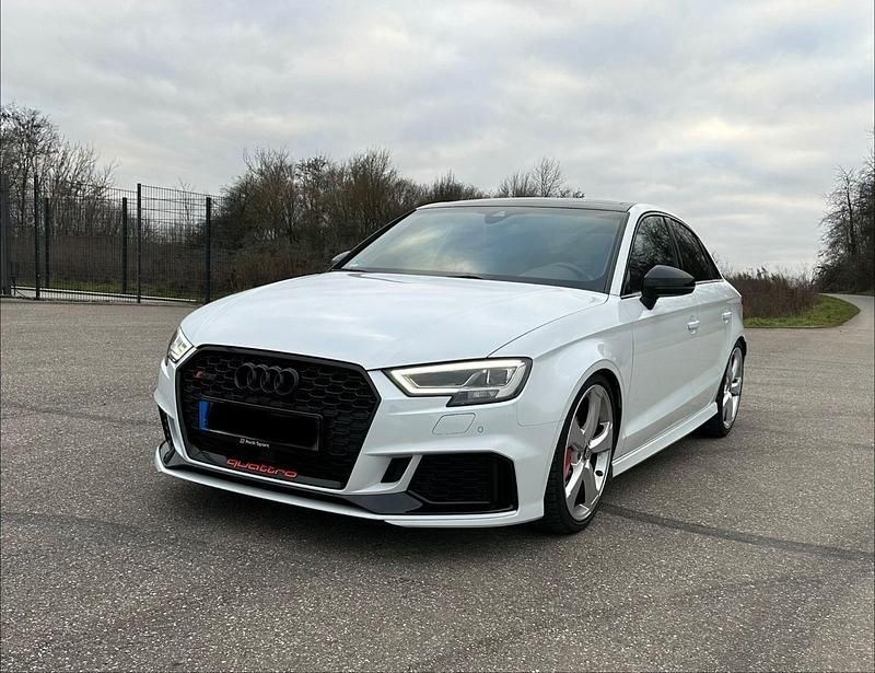Gebraucht Audi RS3 Ambiente 400 PS (294 kW) 2018 Weiß Limousine