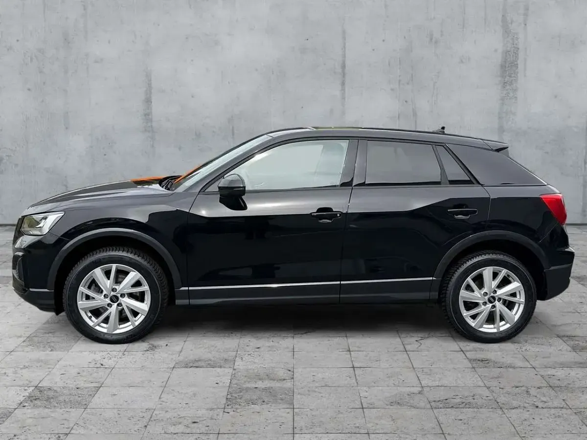 Gebraucht Audi Q2 Advanced 190 PS (139 kW) 2025 Mythosschwarz metallic SUV