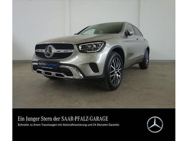 Gebraucht Mercedes GLC300e 211 PS (155 kW) 2021 Mojavesilber Coupé
