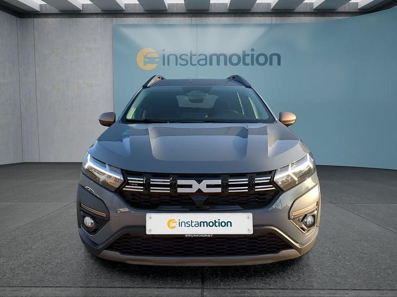 Gebraucht Dacia Jogger 141 PS (103 kW) 2025 Grau Van / Kleinbus