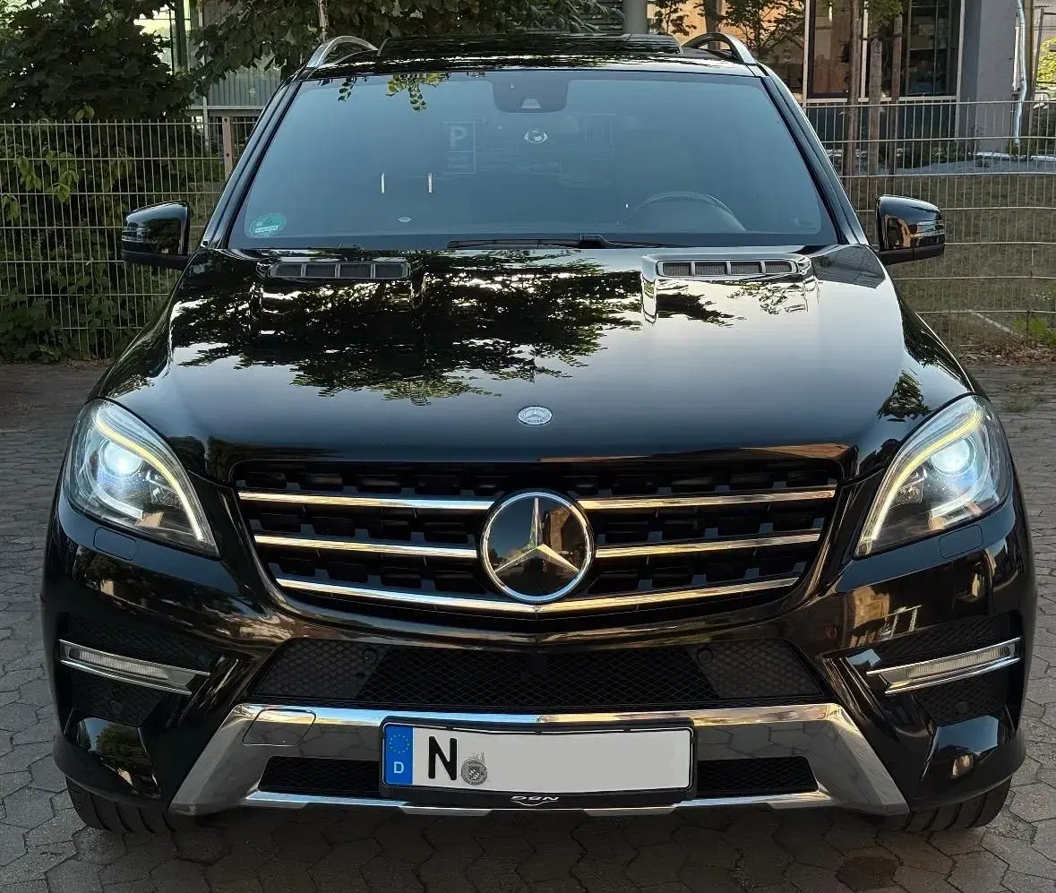 Gebraucht Mercedes ML350 AMG Edition 1 258 PS (189 kW) 2012 Schwarz SUV