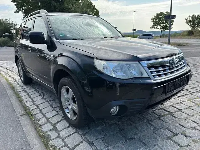 Gebraucht Subaru Forester 150 PS (110 kW) 2011 Schwarz SUV