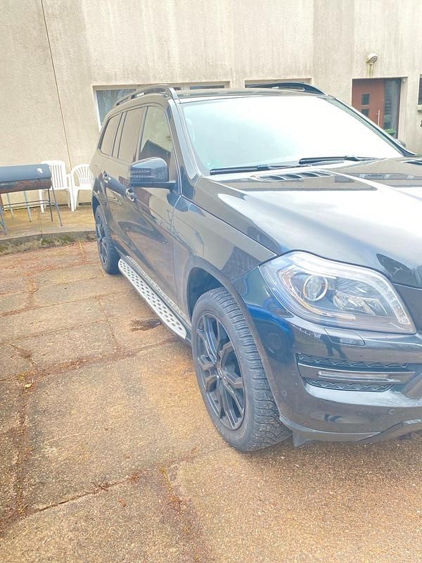 Gebraucht Mercedes GL350 258 PS (189 kW) 2015 Schwarz SUV