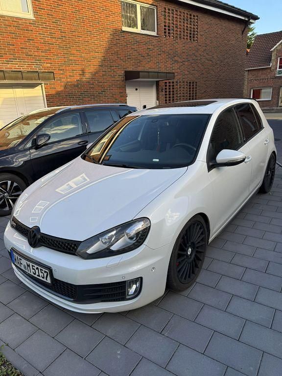 Weiß Gebraucht 2012 VW Golf VII GTI Limousine | 11.499 € (Teuer) - Bild 1/4