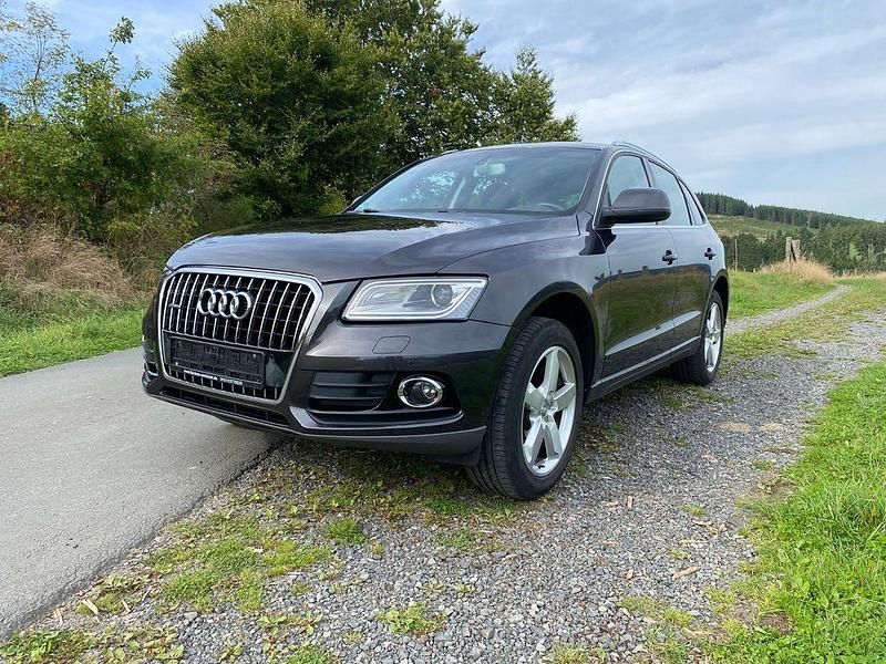 Grau Gebraucht 2013 Audi Q5 SUV | 12.990 € (Fairer Preis) - Bild 1/4