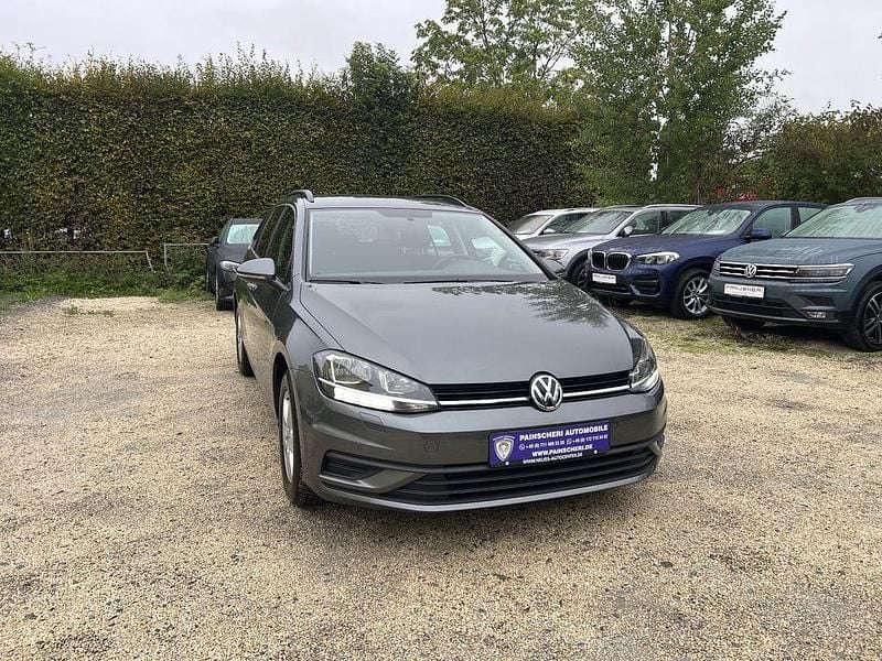 Indiumgrau Gebraucht 2018 VW Golf VII Kombi | 11.999 € (Guter Preis) - Bild 1/4
