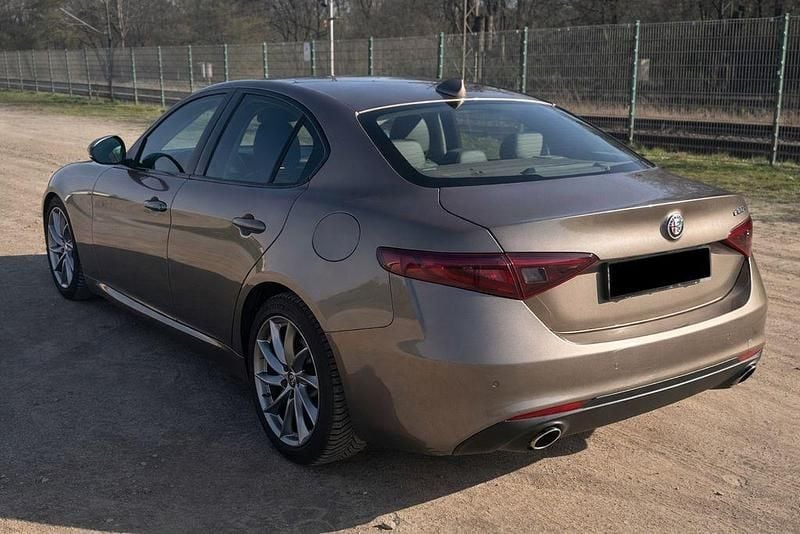 Gebraucht Alfa Romeo Giulia Super 179 PS (131 kW) 2017 Beige Limousine