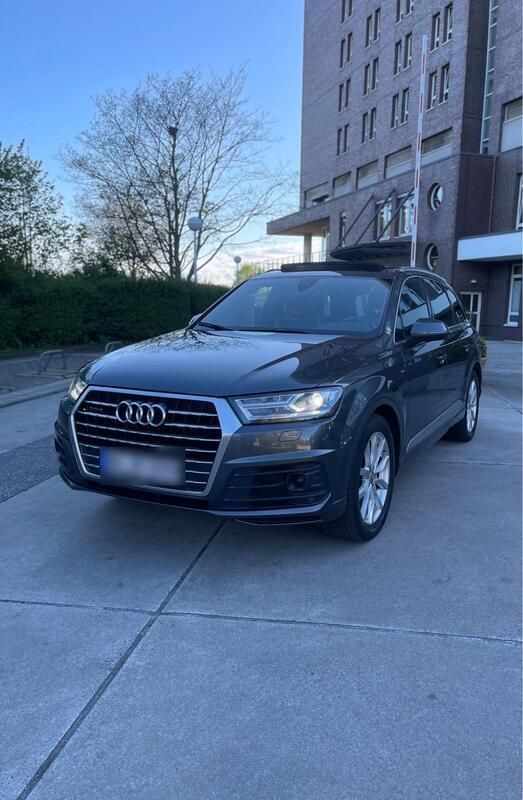 Grau Gebraucht 2016 Audi Q7 S-Line SUV | 19.500 € - Bild 1/4