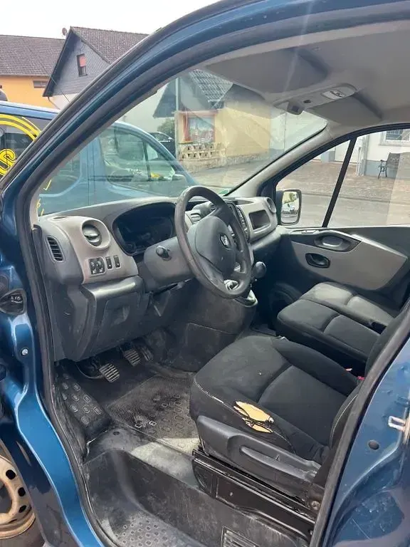 Gebraucht Renault Trafic 121 PS (88 kW) 2017 Blau Van / Kleinbus